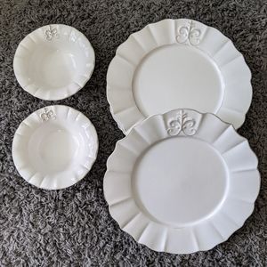 6 Anthropologie Dinner Plates + 2 Bowls